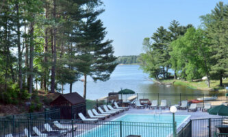 Baker's Sunset Bay & Golf Resort